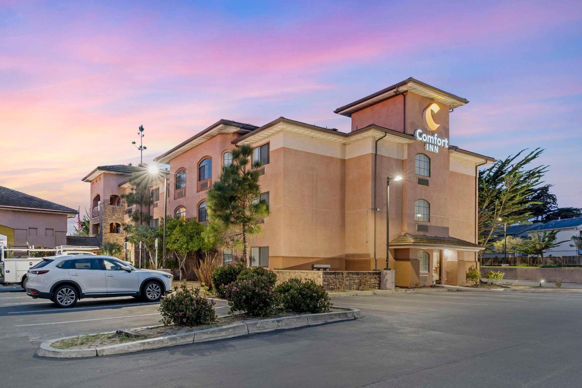 Comfort Inn Marina On The Monterey Bay Exterior foto