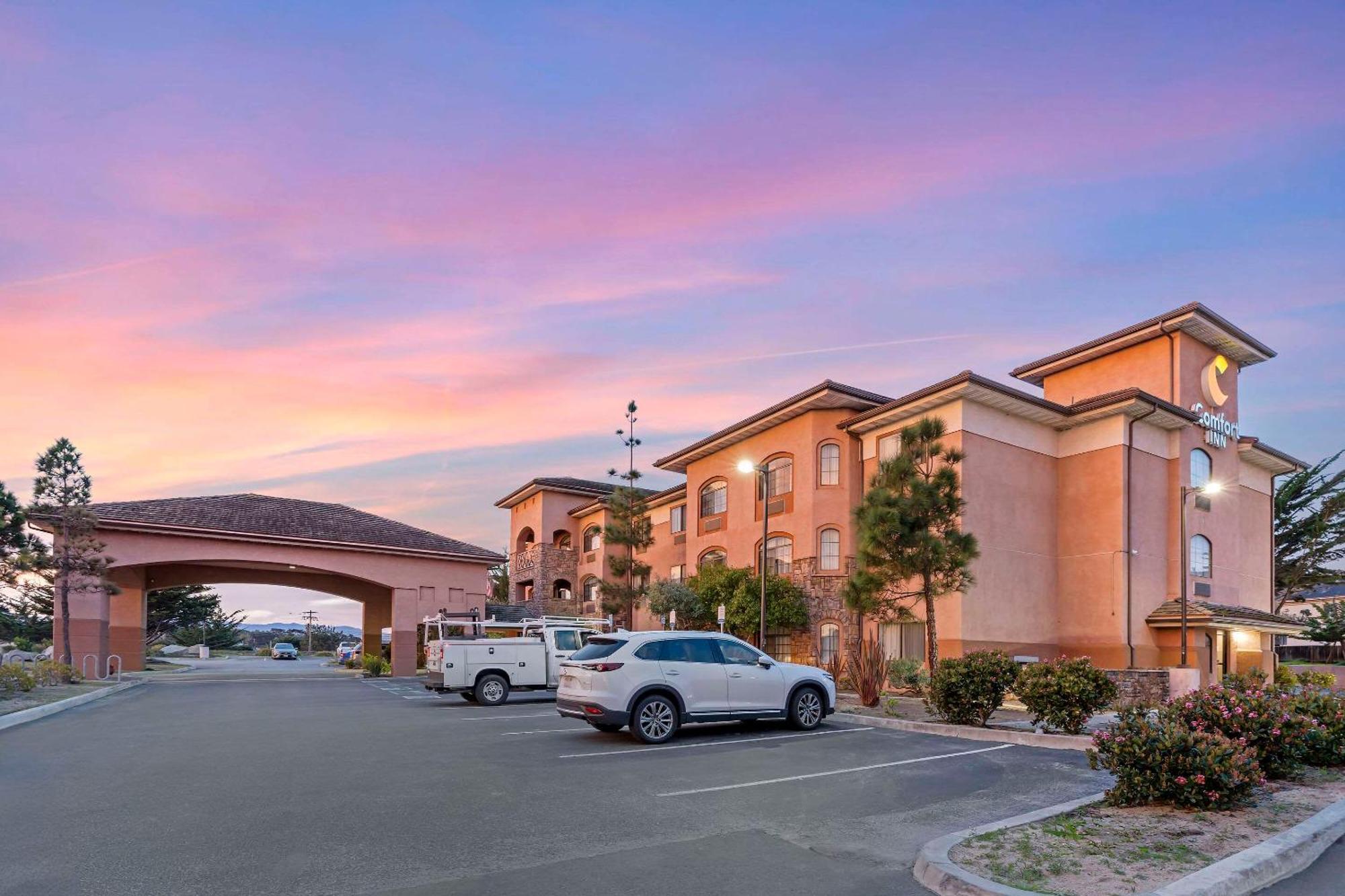 Comfort Inn Marina On The Monterey Bay Exterior foto